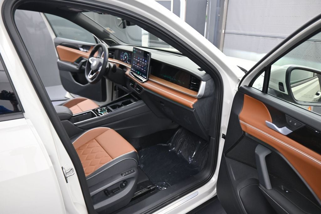 2026 Volkswagen Tiguan 2.0T SEL R-Line Turbo