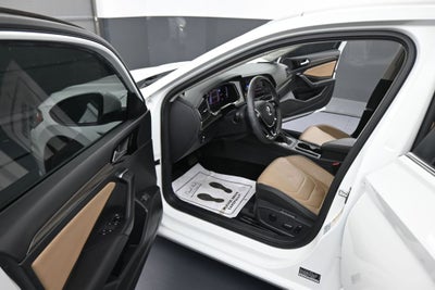 2021 Volkswagen Jetta SEL Premium