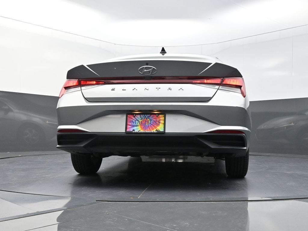 2021 Hyundai Elantra SE