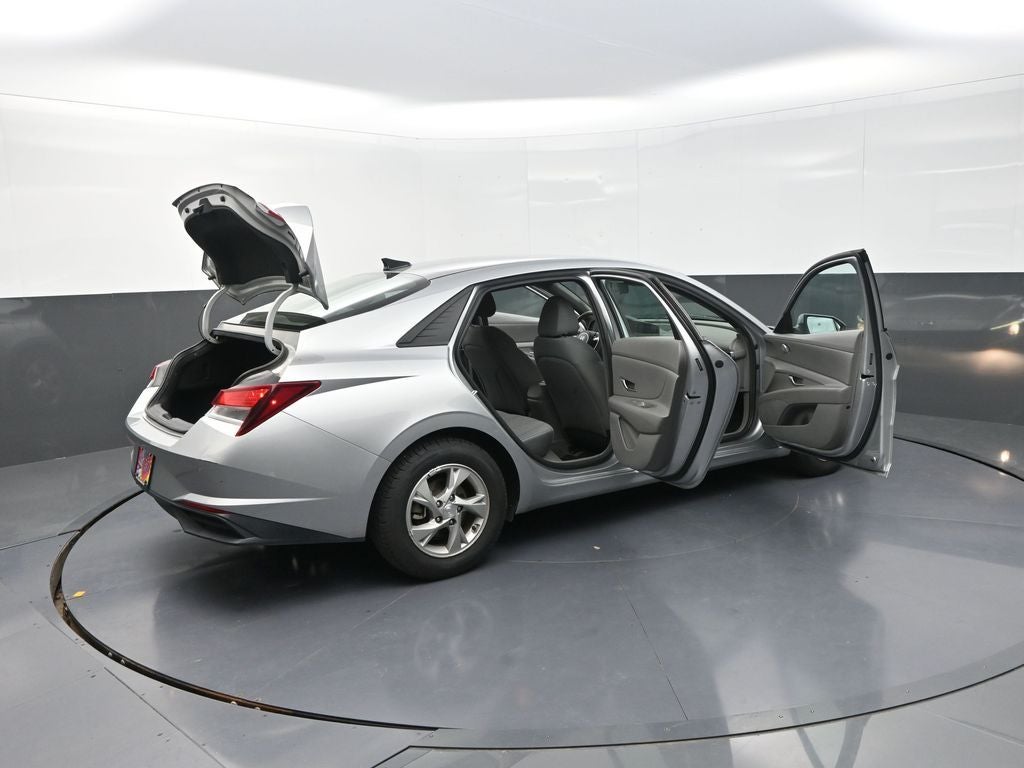 2021 Hyundai Elantra SE