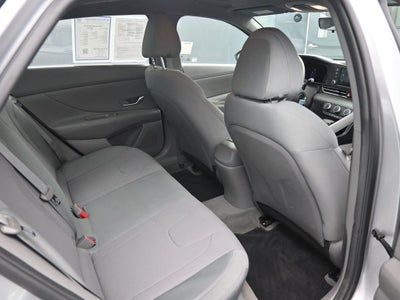 2021 Hyundai Elantra SE