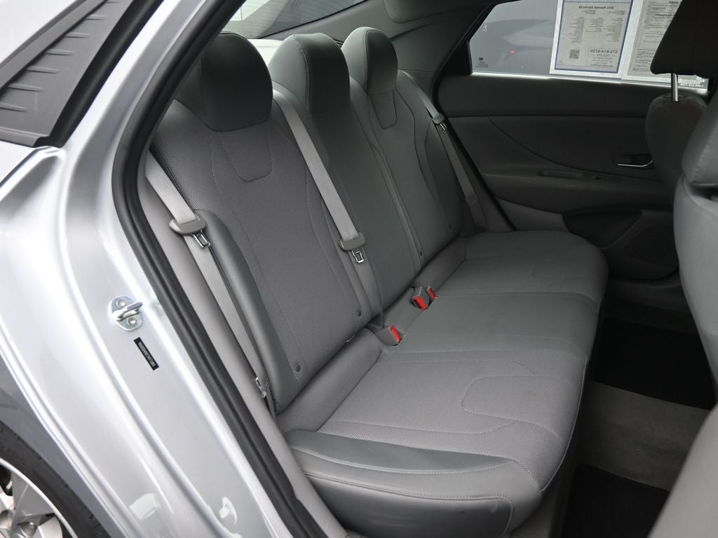 2021 Hyundai Elantra SE