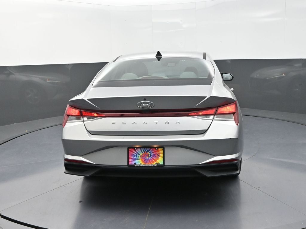 2021 Hyundai Elantra SE