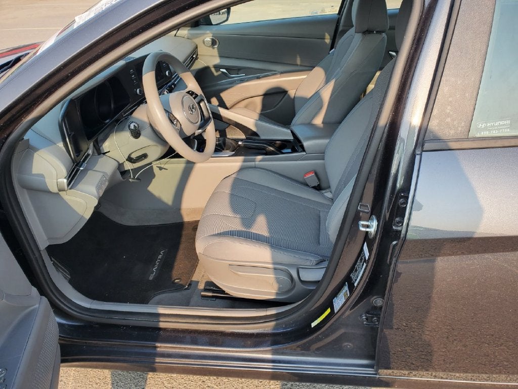 2021 Hyundai Elantra SE