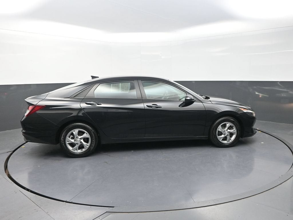 2023 Hyundai Elantra SE