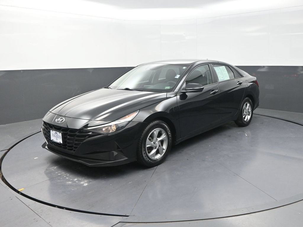 2023 Hyundai Elantra SE
