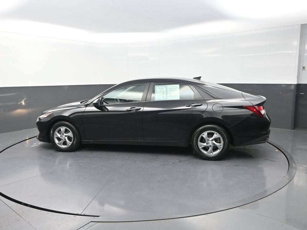 2023 Hyundai Elantra SE