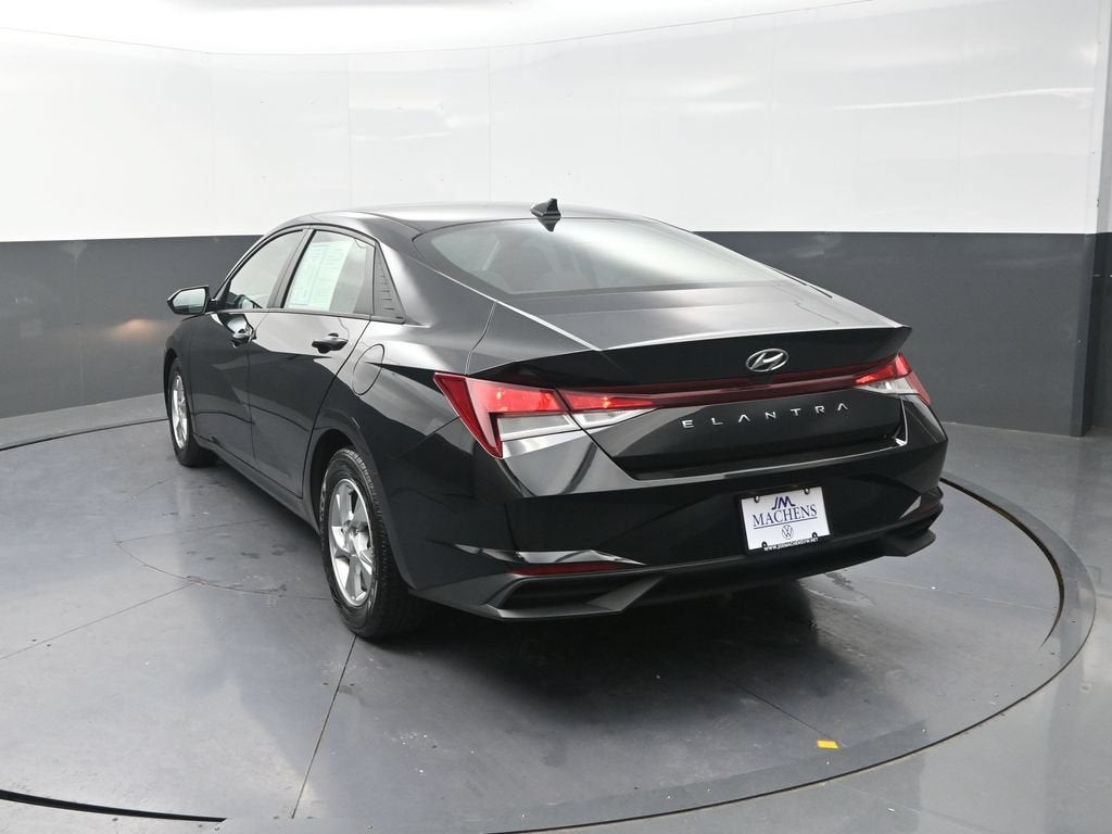 2023 Hyundai Elantra SE