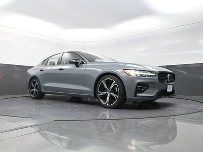 2024 Volvo S60 B5 Plus Dark Theme