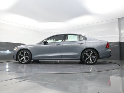 2024 Volvo S60 B5 Plus Dark Theme