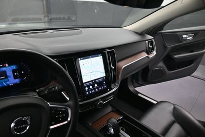 2024 Volvo S60 B5 Plus Dark Theme