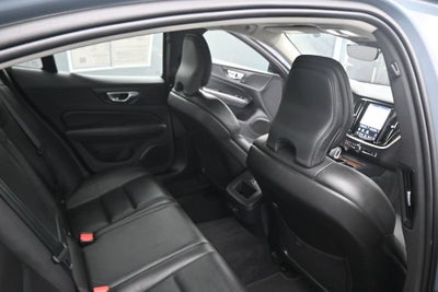 2024 Volvo S60 B5 Plus Dark Theme