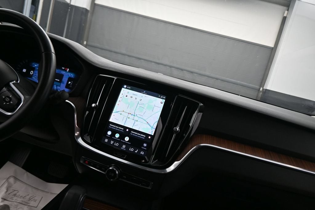 2024 Volvo S60 B5 Plus Dark Theme