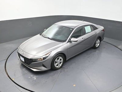 2023 Hyundai Elantra SE