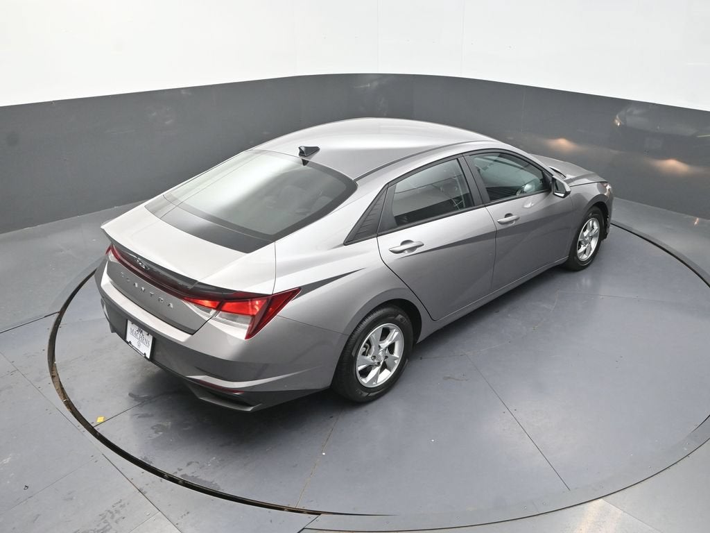 2023 Hyundai Elantra SE