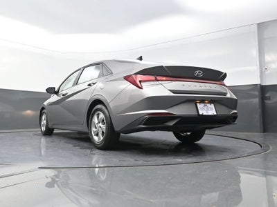 2023 Hyundai Elantra SE