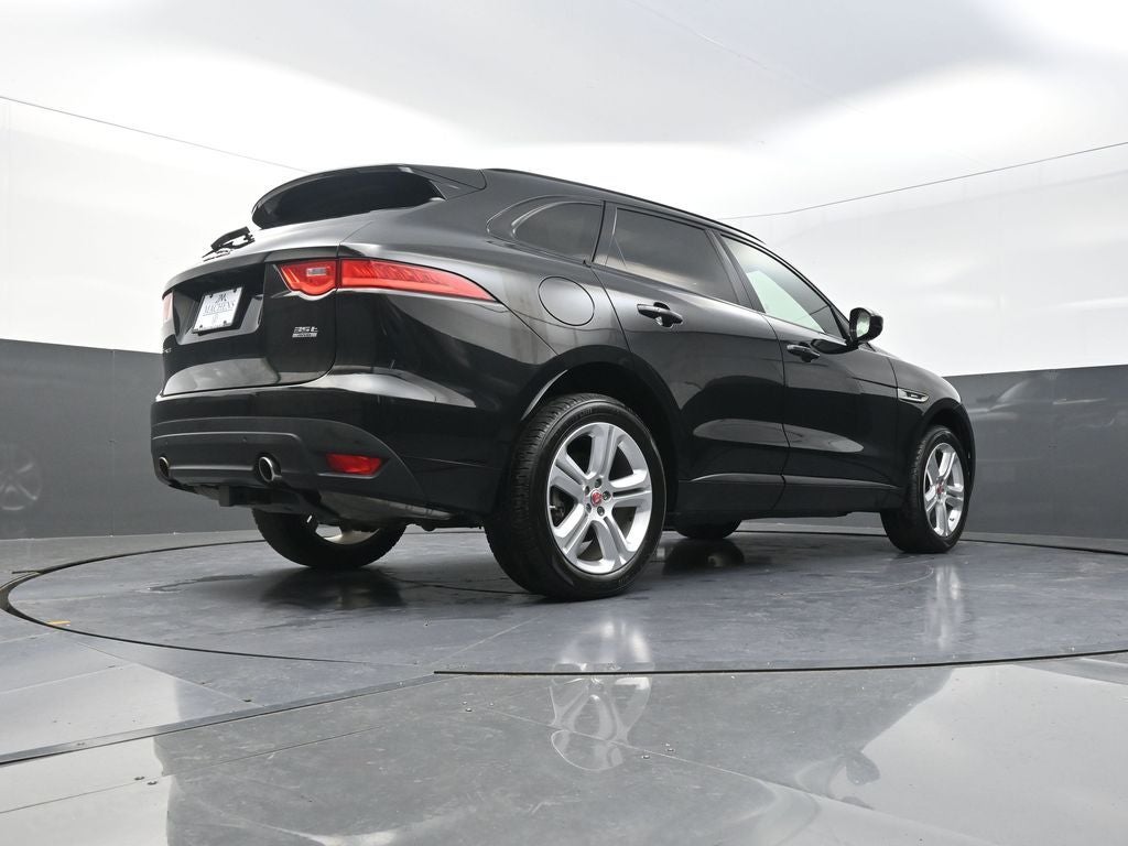 2017 Jaguar F-PACE 35t R-Sport