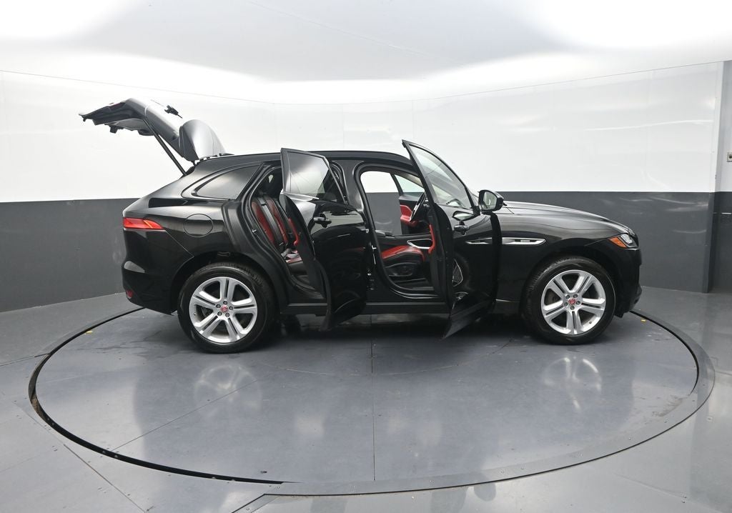 2017 Jaguar F-PACE 35t R-Sport