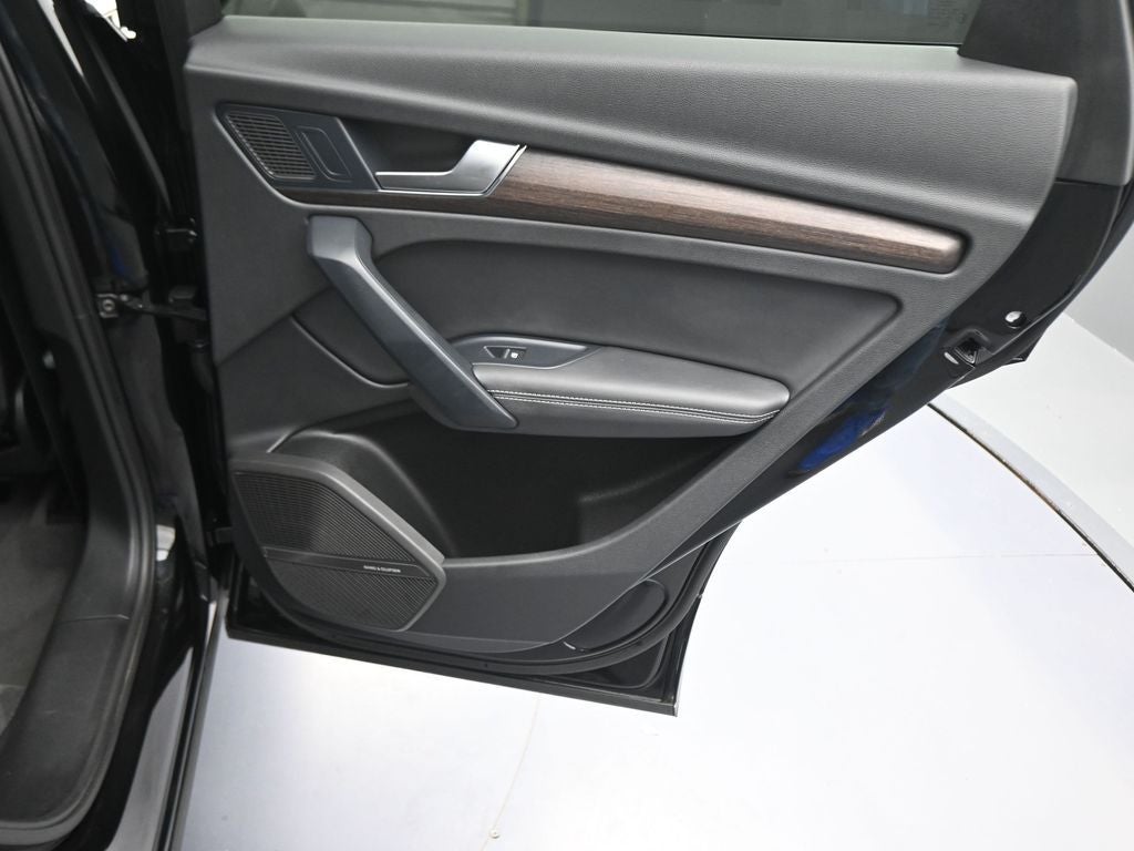 2024 Audi Q5 45 S line Premium quattro