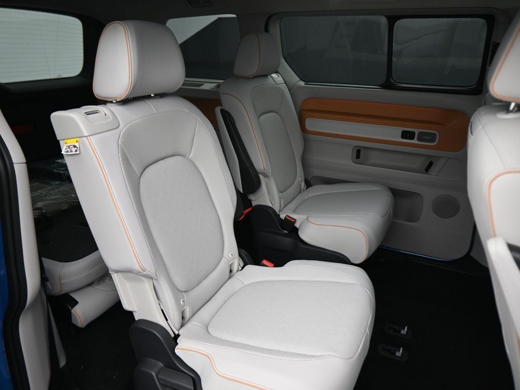 2025 Volkswagen ID. Buzz Pro S Plus