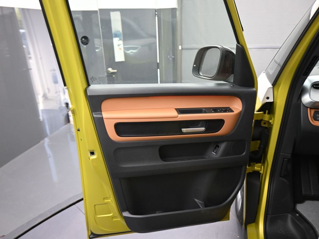 2025 Volkswagen ID. Buzz Pro S Plus