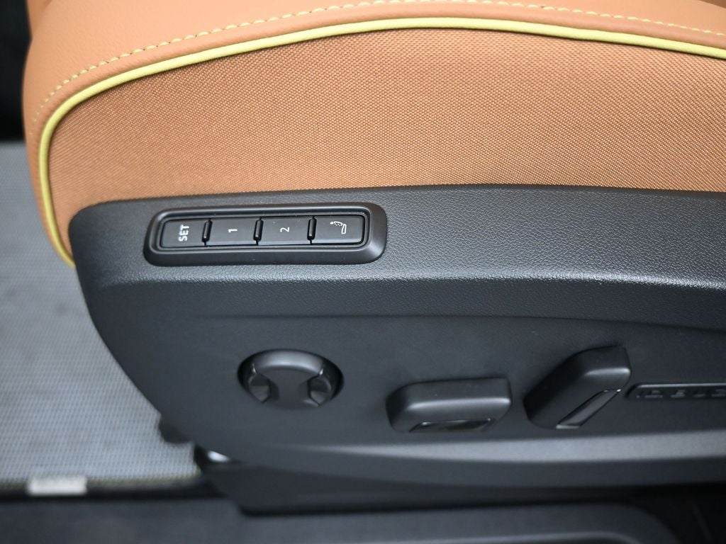 2025 Volkswagen ID. Buzz Pro S Plus