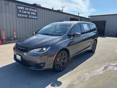 2018 Chrysler Pacifica Touring Plus