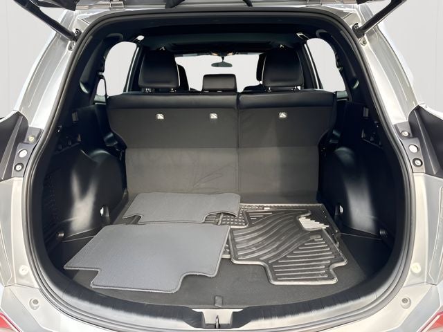 2016 Toyota RAV4 SE