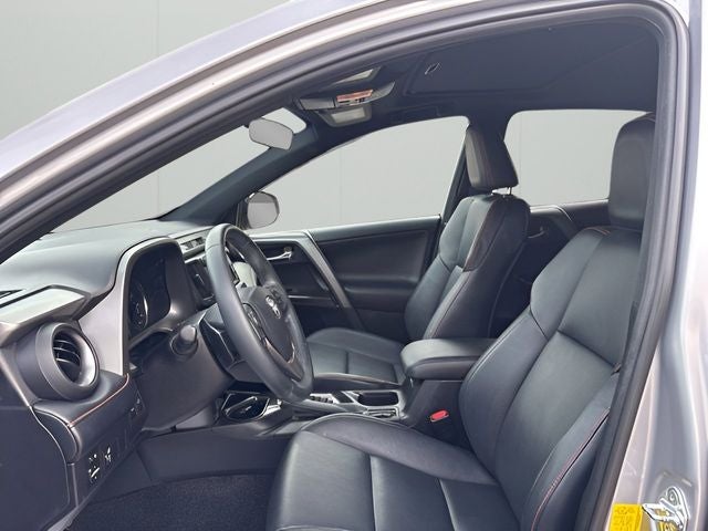 2016 Toyota RAV4 SE