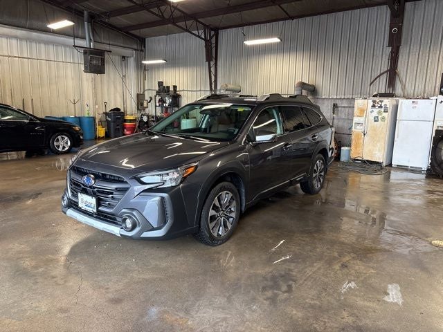 2025 Subaru Outback Touring XT