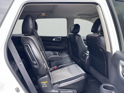 2019 Nissan Pathfinder SL