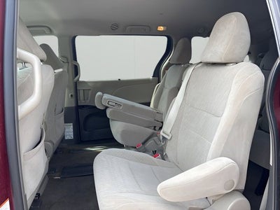 2017 Toyota Sienna LE 8 Passenger
