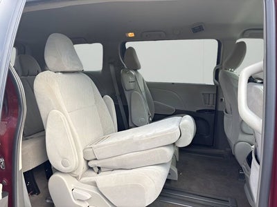 2017 Toyota Sienna LE 8 Passenger