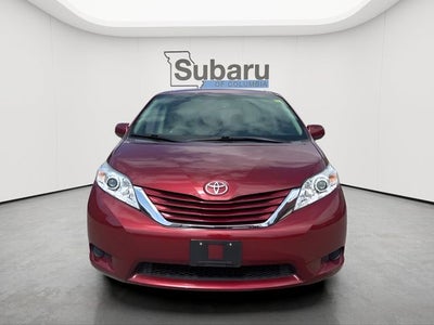 2017 Toyota Sienna LE 8 Passenger