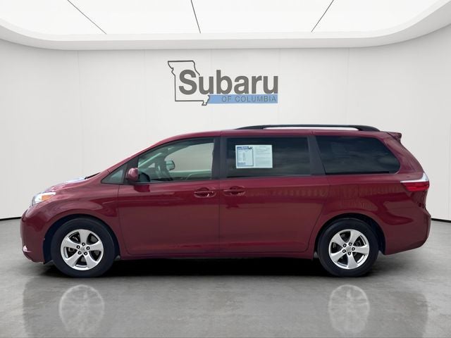 2017 Toyota Sienna LE 8 Passenger