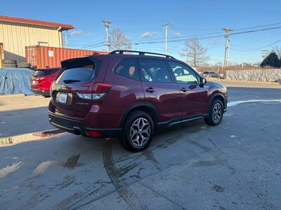 2022 Subaru Forester Premium