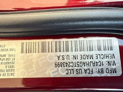 2026 Jeep Grand Cherokee Laredo