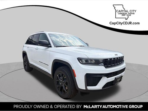 2026 Jeep Grand Cherokee Laredo Altitude