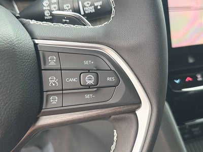2026 Jeep Grand Cherokee Laredo Altitude