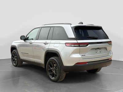 2026 Jeep Grand Cherokee Laredo Altitude