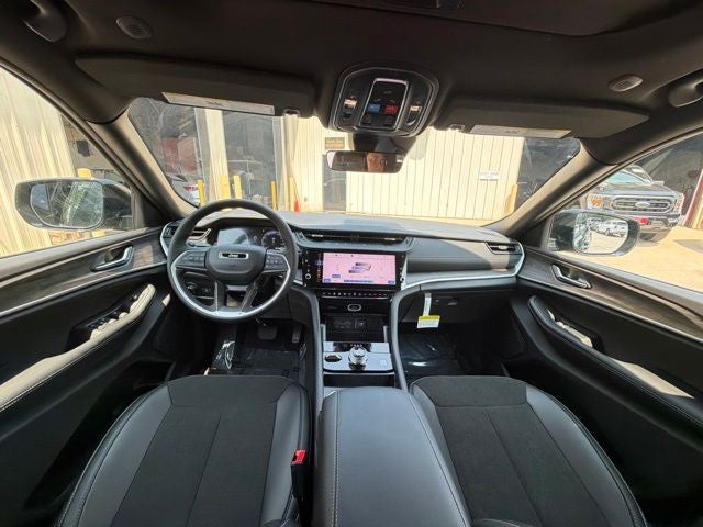 2026 Jeep Grand Cherokee Altitude