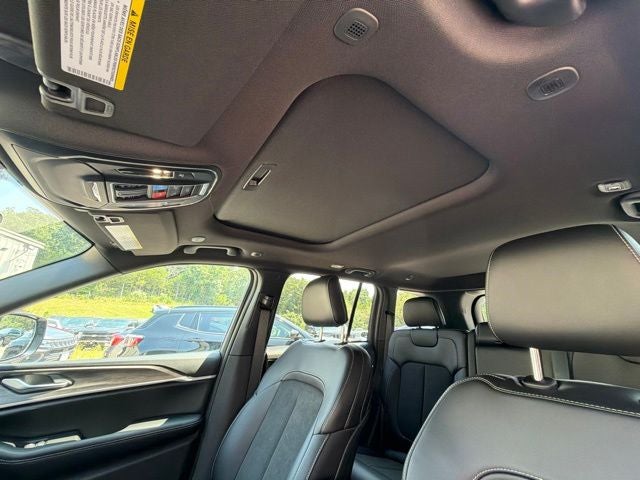 2026 Jeep Grand Cherokee Altitude
