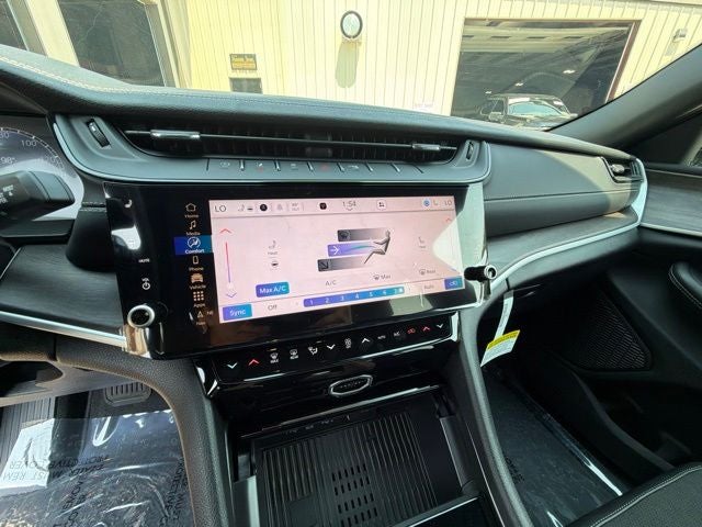 2026 Jeep Grand Cherokee Altitude