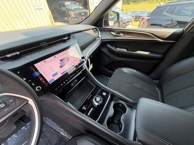 2026 Jeep Grand Cherokee Altitude