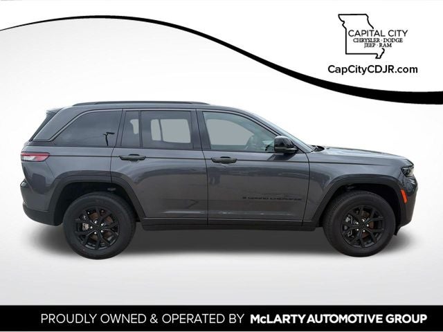 2026 Jeep Grand Cherokee Laredo