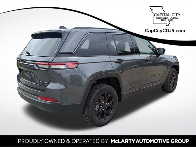 2026 Jeep Grand Cherokee Laredo