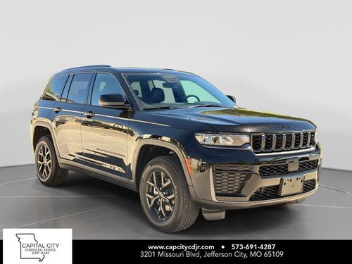 2026 Jeep Grand Cherokee Laredo Altitude