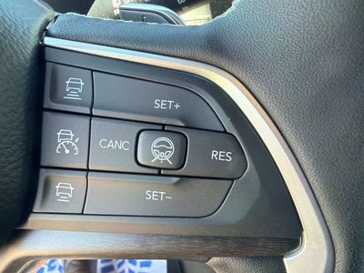 2026 Jeep Grand Cherokee Laredo Altitude