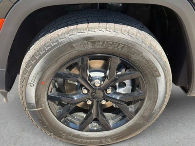 2026 Jeep Grand Cherokee Laredo Altitude