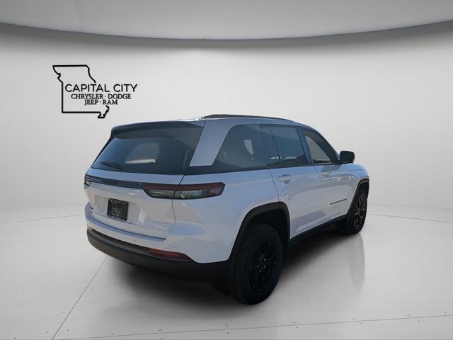 2026 Jeep Grand Cherokee Laredo